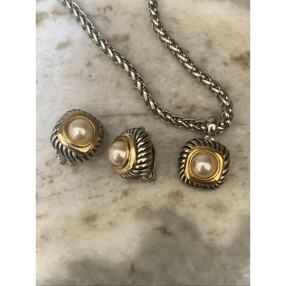 Silver Magnetic Chain with Silver Gold Pearl Pendant and matching Clip Earrings - Picture 4 of 5